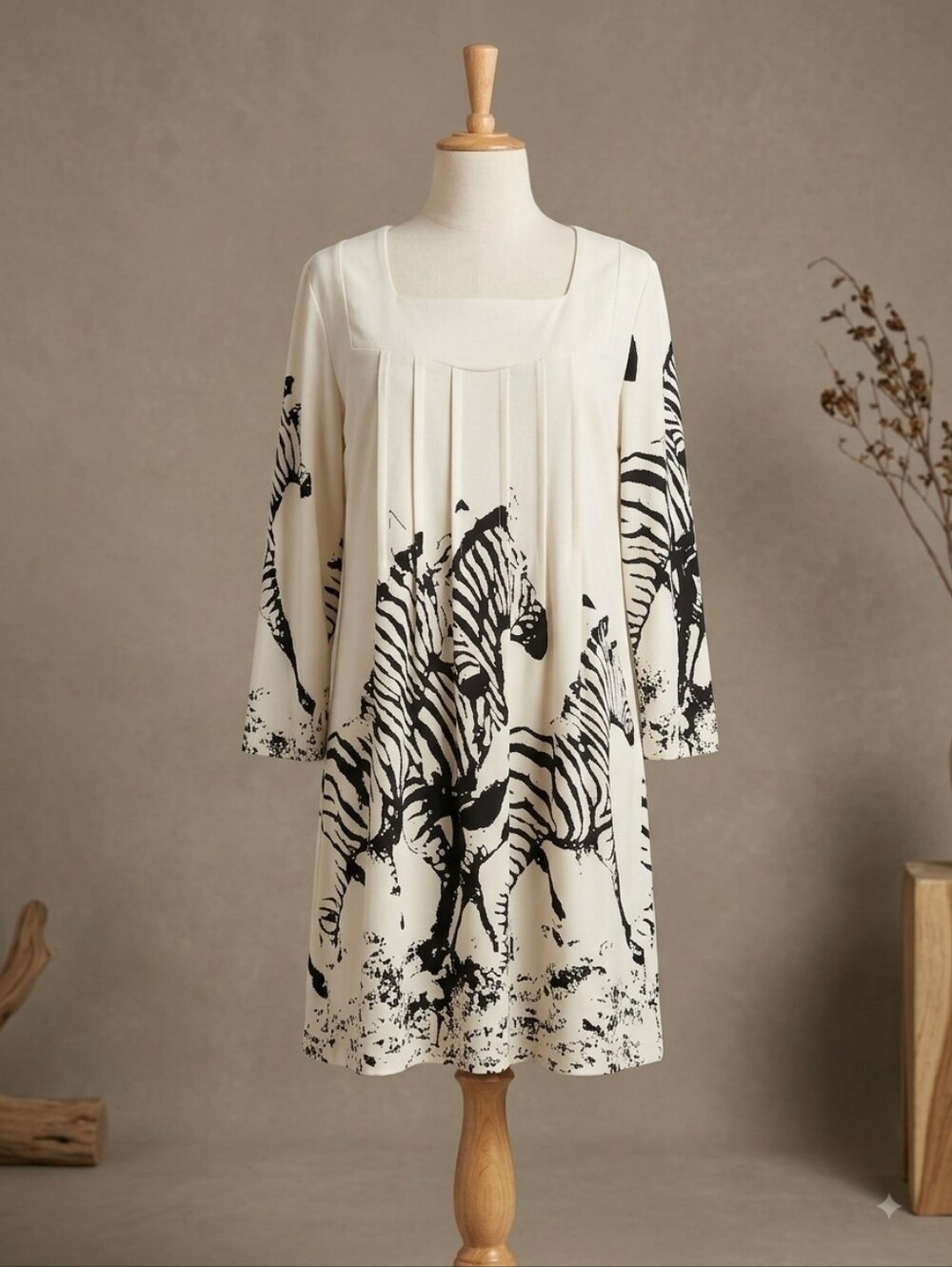 Serengeti Catalog Cream Zebra Print Long-Sleeve Dress, Size Large